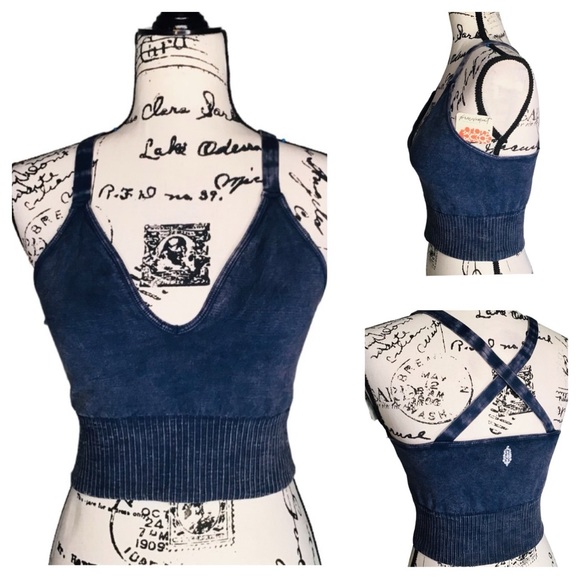Free People - Good Karma Cropped Top in Deep Navy M/L - Picture 1 of 16